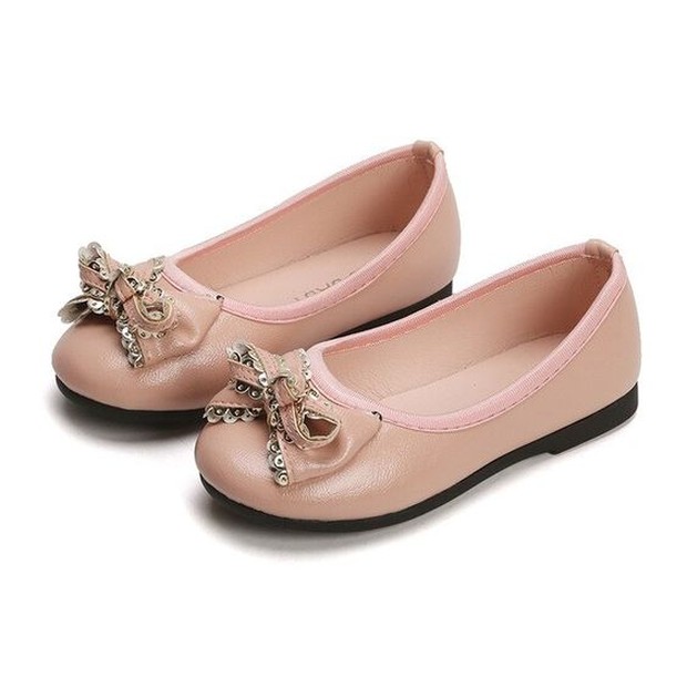 Flat shoes anak. Foto : myshopify.com Flat shoes anak. Foto : myshopify.com