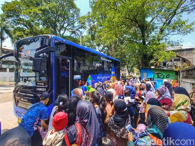 Libur Panjang, Warga Berbondong Coba Trans Metro Pasundan Bandung