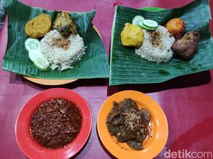 Harum Nasi Uduk dengan Lauk Semur Jengkol Harum Nasi Uduk dengan Lauk Semur Jengkol