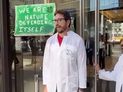 Bumi Terancam Kiamat, Ilmuwan Demo Besar-besaran!