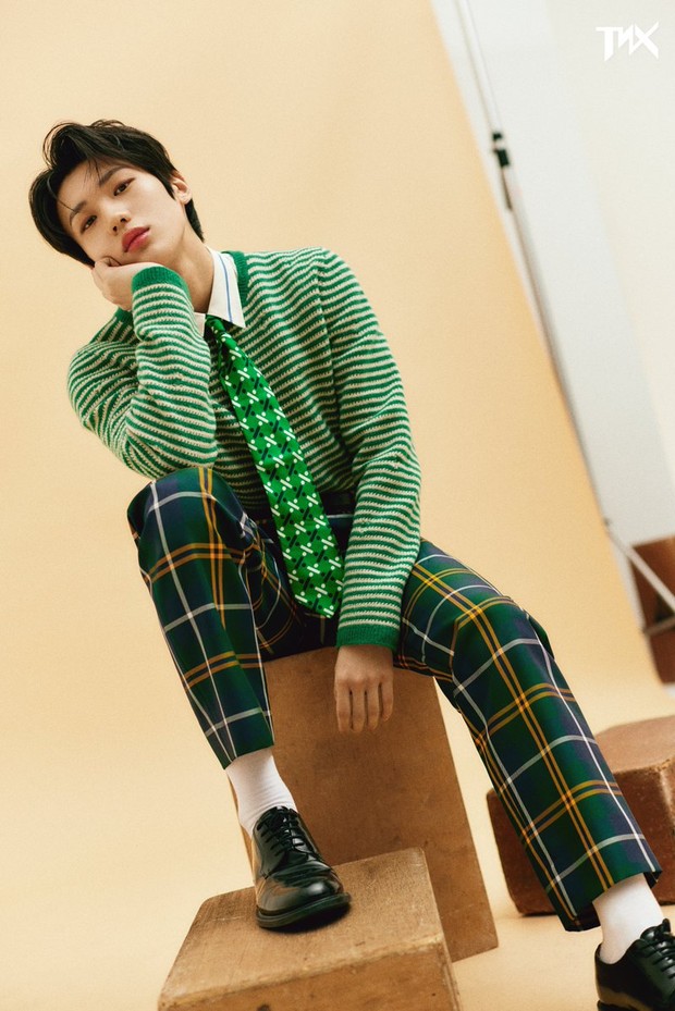 Potret Jun Hyeok dalam teaser TNX/ Foto: twitter.com/TNX_Official Potret Jun Hyeok dalam teaser TNX/ Foto: twitter.com/TNX_Official