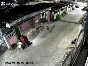 Bocah di Makassar Dibegal saat Main Game di Tepi Jalan, 2 Ponsel Korban Raib Bocah di Makassar Dibegal saat Main Game di Tepi Jalan, 2 Ponsel Korban Raib