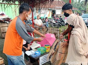Unik! Beli Takjil di Pasar Uwuh Purworejo, Bayarnya Pakai Sampah Unik! Beli Takjil di Pasar Uwuh Purworejo, Bayarnya Pakai Sampah