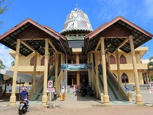 Unik, Kubah Masjid Ini Berbentuk Topi Tradisional Aceh Unik, Kubah Masjid Ini Berbentuk Topi Tradisional Aceh