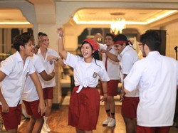 Inggrid Rhemanty Bukber Pakai Seragam SD, Jadi Sorotan Publik