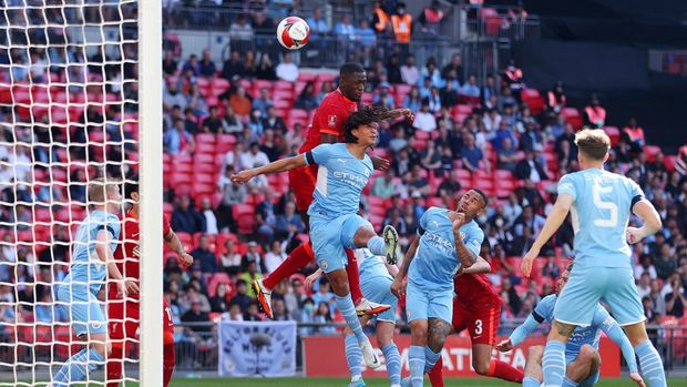 LONDON, ENGLAND - APRIL 16: Ibrahima Konate of Liverpool scores their side's first goal during The Emirates FA Cup Semi-Final match between Manchester City and Liverpool at Wembley Stadium on April 16, 2022 in London, England. (Photo by Catherine Ivill/Getty Images)
