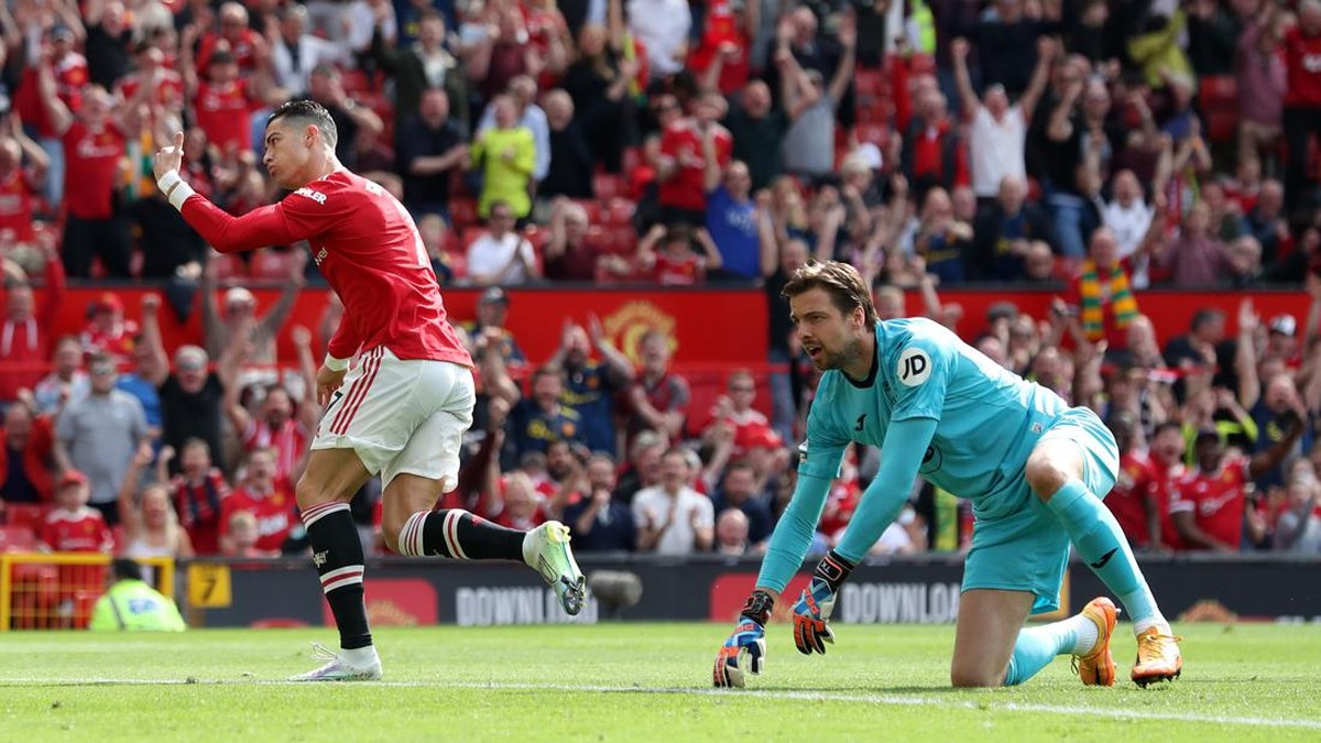 Cristiano Ronaldo hat-trick, Manchester United mengalahkan Norwich City 3-2. (Foto: Getty Images/Jan Kruger)