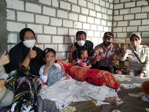 Kondisi Terkini Sinta Penderita Tumor Tulang yang Operasinya Dibiayai Kapolri Kondisi Terkini Sinta Penderita Tumor Tulang yang Operasinya Dibiayai Kapolri