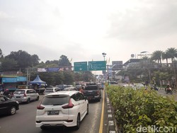Sabtu Petang, Lalin Menuju Puncak Bogor Terpantau Padat