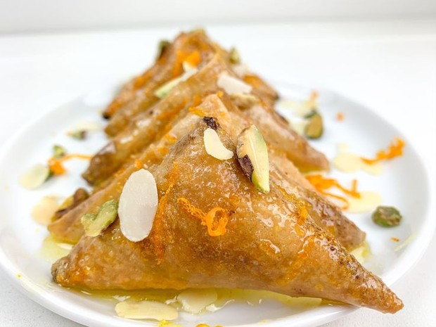 Sweet samosa