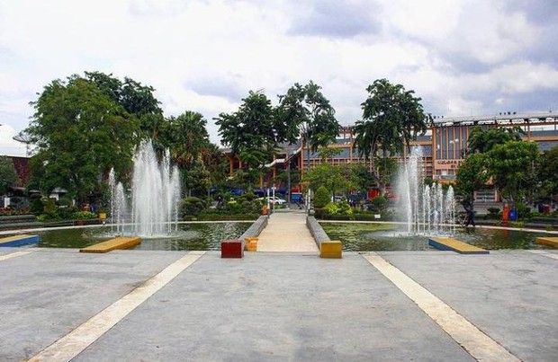 Salah satu taman yang bisa kamu kunjungi di Surabaya adalah Taman Mundu