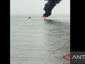 Speedboat Terbakar di Tarakan Kalimantan Utara, 2 Orang Terluka Speedboat Terbakar di Tarakan Kalimantan Utara, 2 Orang Terluka
