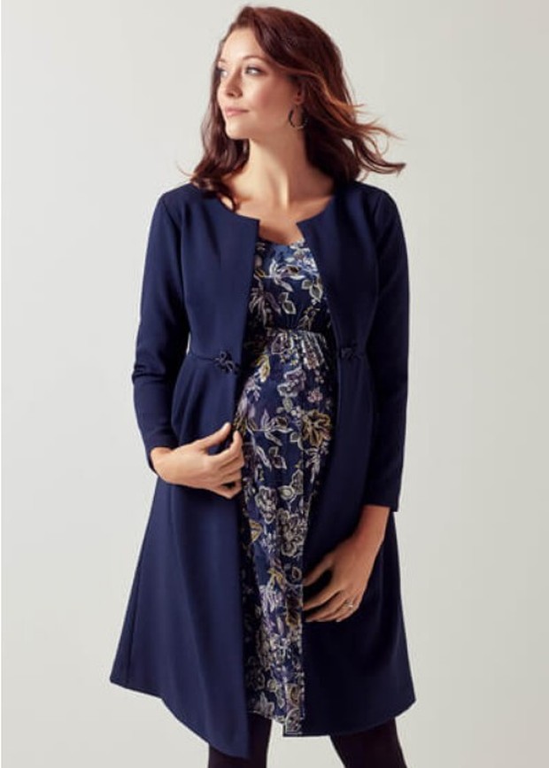 tips memilih outfit saat hamil dengan cardigan atau blazer