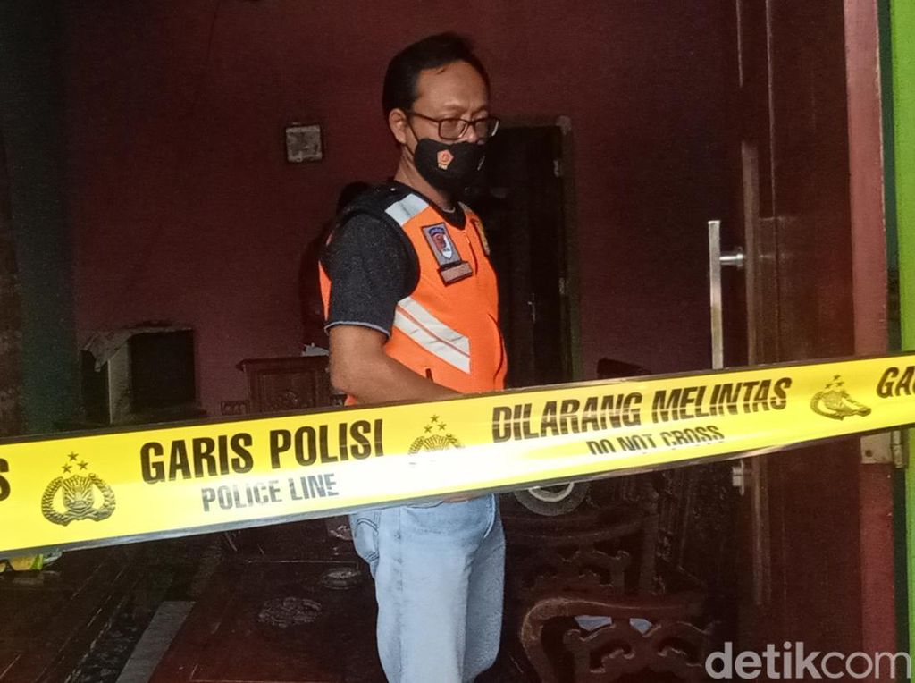 Alami Luka Bakar 90%, Pria Pembakar Istri-Bayi di Kudus Tewas Alami Luka Bakar 90%, Pria Pembakar Istri-Bayi di Kudus Tewas