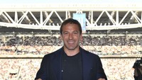 Del Piero, yang kini menetap di Los Angeles, hadir bersama Juventus Academy LA. Rombongan ini berisi sekitar 100 orang, mulai dari pemain, orang tua, hingga pengasuh. Foto: Instagram @alessandrodelpiero