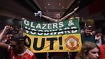Foto: Demo Fans MU di Luar Old Trafford