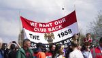 Foto: Demo Fans MU di Luar Old Trafford