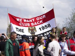 MU Berharap Fans Berubah dengan Hadirnya Ten Hag