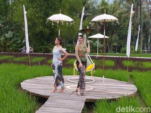 Uniknya Fashion Show di Tengah Persawahan Magelang