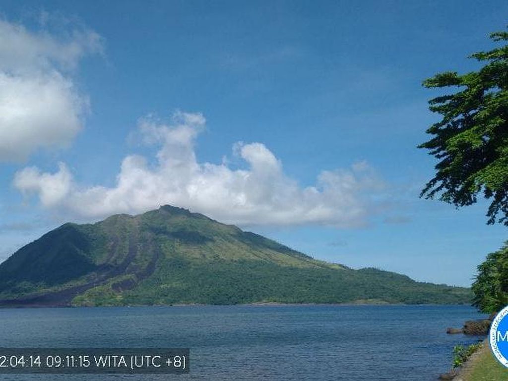 PVMBG: Status 5 Gunung Berapi di Sulut Naik ke Level Waspada!