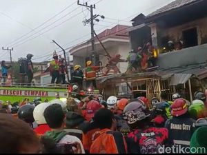 Satu Keluarga Tewas dalam Kebakaran Usai Rumah Ditabrak Mobil di Samarinda