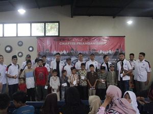 Berburu Berkah di Bulan Ramadan ala Komunitas Mobil di Tasik Berburu Berkah di Bulan Ramadan ala Komunitas Mobil di Tasik