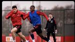 Ragam Meme Kepala Pogba Kena Jurus Tendangan Kalajengking Maguire