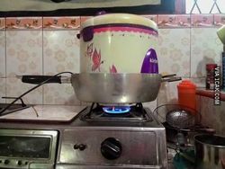 Kocak! 10 Aksi Netizen Saat Masak Nasi Ini Bikin Tepuk Jidat