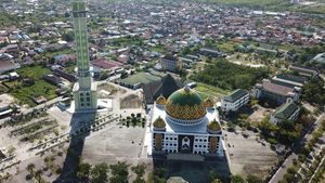 Unik Banget! Masjid Ini Didesain dengan Ornamen Dayak