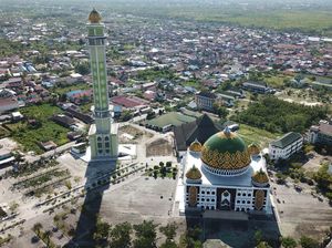 Unik Banget! Masjid Ini Didesain dengan Ornamen Dayak Unik Banget! Masjid Ini Didesain dengan Ornamen Dayak