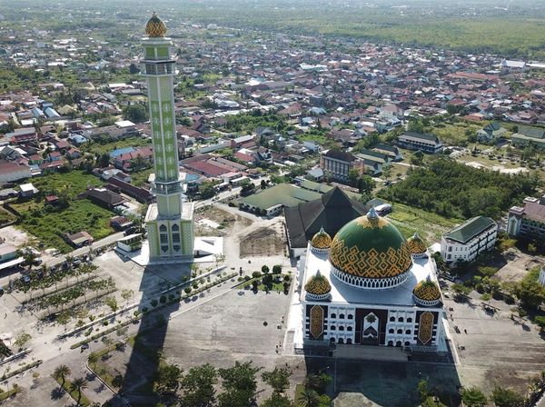 Unik Banget! Masjid Ini Didesain dengan Ornamen Dayak