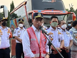 Perhatian! Menhub Bilang Tarif Gratis Bila Pintu Tol Macet Lebih dari 1 Km