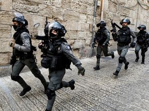 3 Fakta Bentrokan Terbaru di Al-Aqsa Bikin Belasan Orang Terluka 3 Fakta Bentrokan Terbaru di Al-Aqsa Bikin Belasan Orang Terluka