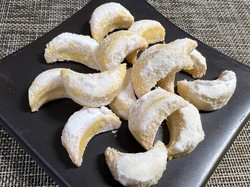 15 Resep Kue Natal yang Enak dan Mudah Dibuat di Rumah