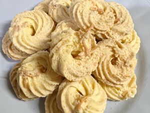 Resep Kue Semprit Keju yang Lumer untuk Sajian Lebaran Resep Kue Semprit Keju yang Lumer untuk Sajian Lebaran