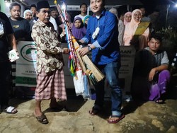 Santri Pendukung Ganjar Kunjungi Pesantren & Bukber di Kulon Progo