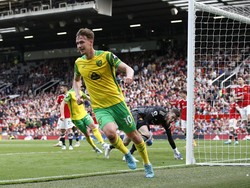 Jelang turun minum, Norwich menipiskan skor menjadi 1-2. Dimitris Giannoulis mengecoh Diogo Dalot, lalu mengirim umpan kepada Pukki. Dari sisi kanan kotak penalti, crossing Pukki diterima Kieran Dowell yang berdiri bebas di dekat tiang untuk dengan mudah menceploskan bola ke gawang MU.