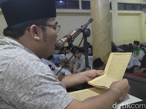 Walkot Bandung Apresiasi Perjuangan 22 Tahun Ponpes Al-Taubah Walkot Bandung Apresiasi Perjuangan 22 Tahun Ponpes Al-Taubah