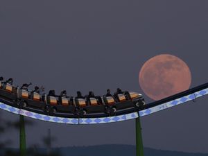 Siap-siap, Bulan Purnama Pink Moon Akan Menghiasi Langit pada 12 April Malam Siap-siap, Bulan Purnama Pink Moon Akan Menghiasi Langit pada 12 April Malam