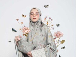 Jelang Lebaran 2022, Mukena ala Syahrini dan Ria Ricis Laris di Tanah Abang