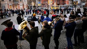 Harmoni Orkestra Musisi Ukraina di Tengah Invasi Rusia