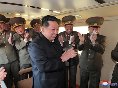 Usai Rudal Hwasong-17, Korut Uji Coba Senjata Baru Pendukung Nuklir