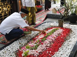 Ziarah ke Makam Gus Dur, Ganjar: Beliau Pemberi Ruang Demokrasi