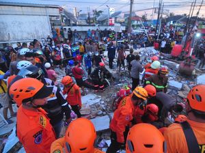 Bruk! Minimarket di Banjar Ambruk, 17 Orang Jadi Korban