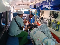 Korban Luka Rombongan Personel Debu Kecelakaan di Tol Paspro Dirujuk ke Surabaya