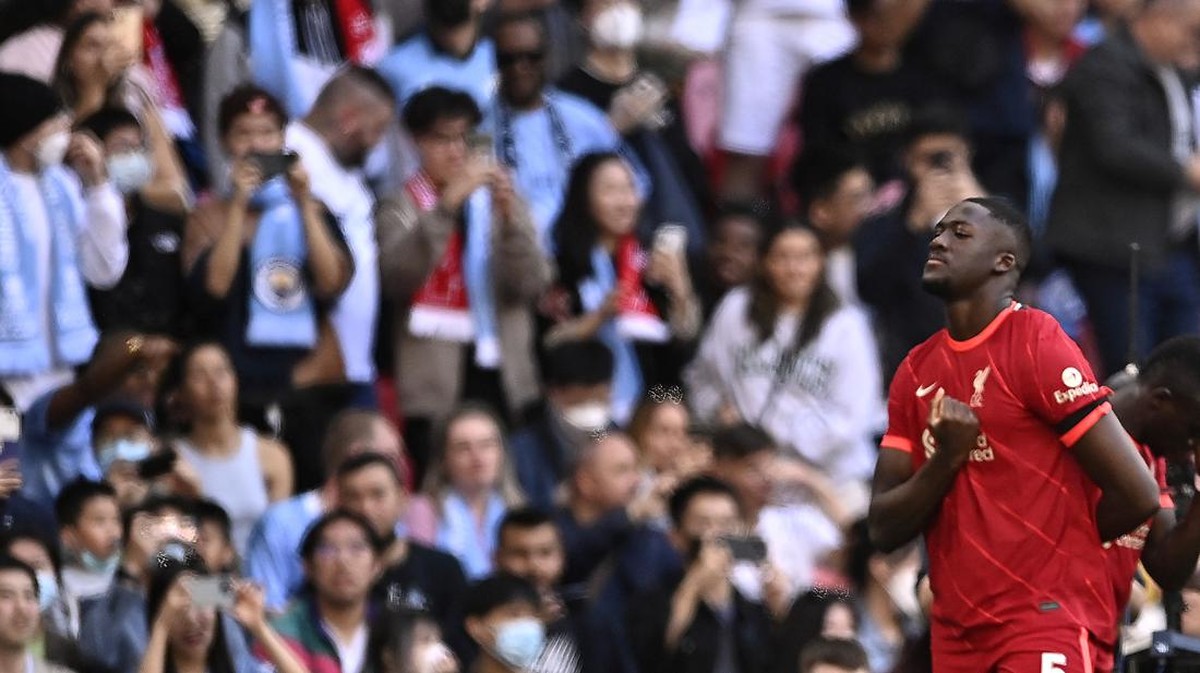 Ibrahima Konate merayakan gol ala Attack on Titan. (Foto: Action Images via Reuters/TONY OBRIEN)