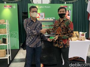 Cerita 3 Alumni SBM ITB Racik Ayam Geprek Istimewa