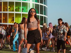 Penampilan Jovi Adhiguna di Coachella 2022, Outifnya Capai Rp 100 Juta