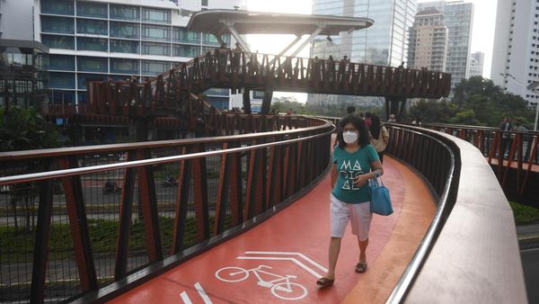 JPO Pinisi, Ikon Baru Jakarta yang Asyik Buat Ngabuburit