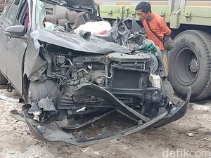 Kecelakaan Maut Tuban-Calya Overkapasitas Tabrak Truk Parkir Kecelakaan Maut Tuban-Calya Overkapasitas Tabrak Truk Parkir